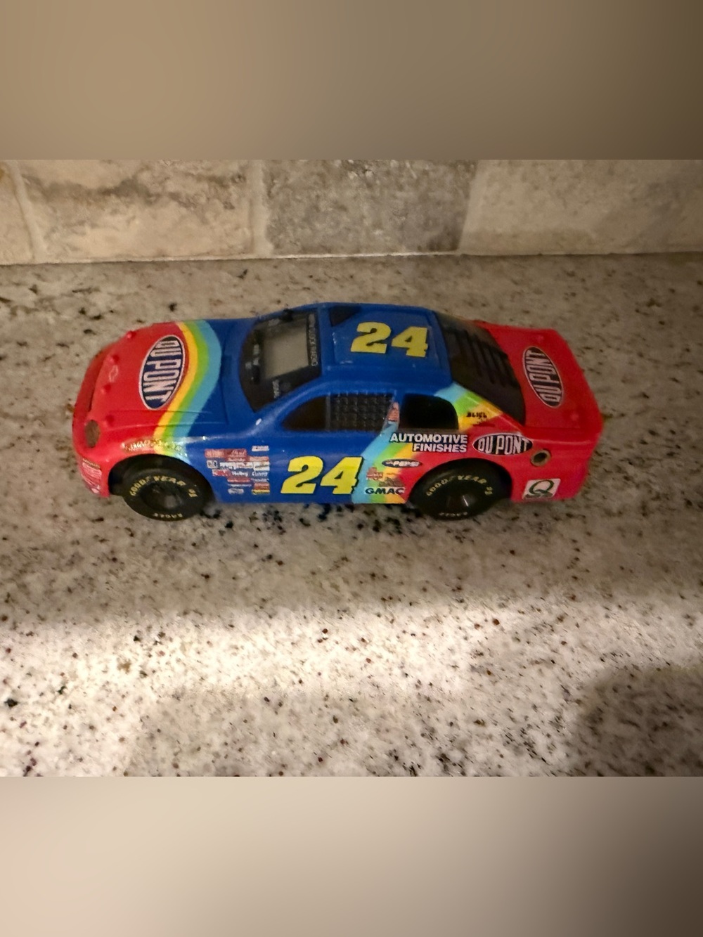 Jeff Gordon #24 DuPont Rainbow Warrior Race Car Radio